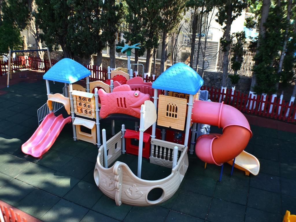 Kamares Apartments Εε 포로스타운 외부 사진