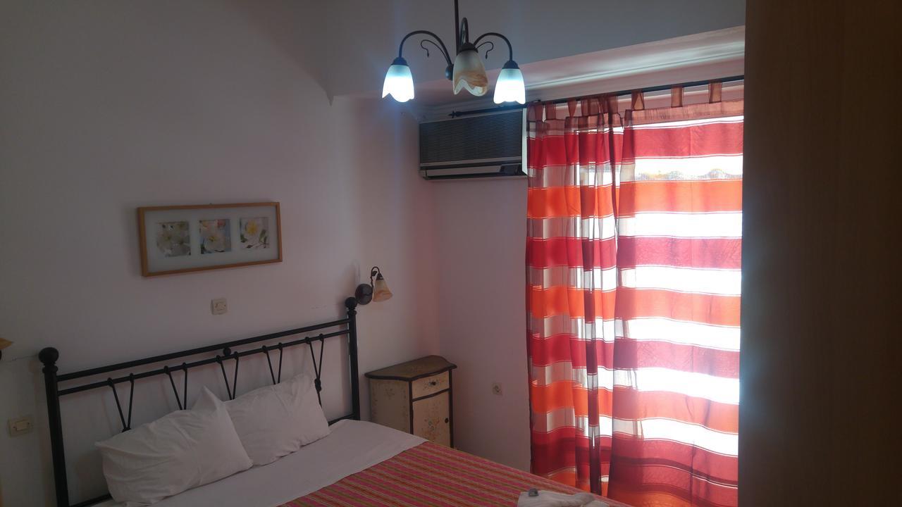 Kamares Apartments Εε 포로스타운 외부 사진